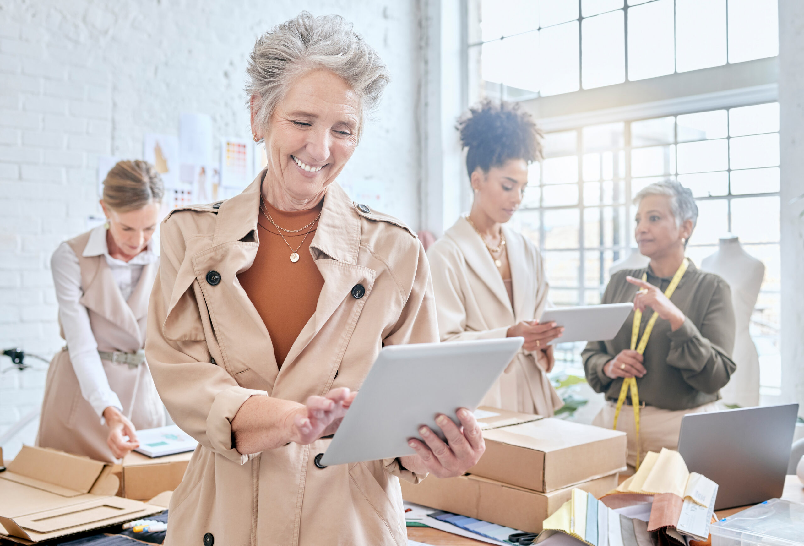 manager-tablet-ecommerce-delivery-and-team-divers-2023-11-27-05-33-22-utc